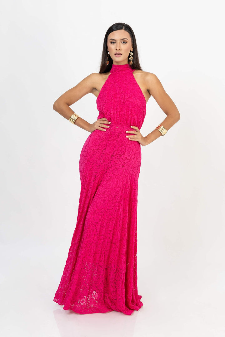 Vestido largo de encaje cuello halter