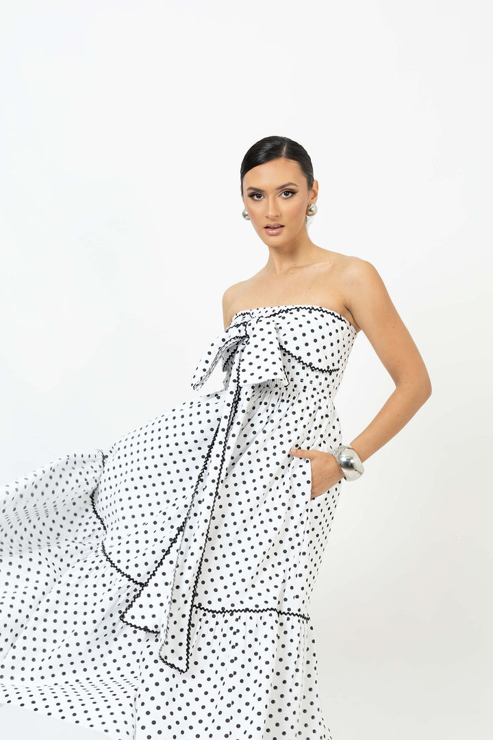 Vestido strapless con moño