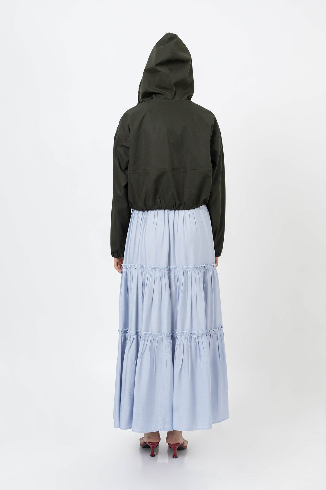 Chamarra ligera con capucha