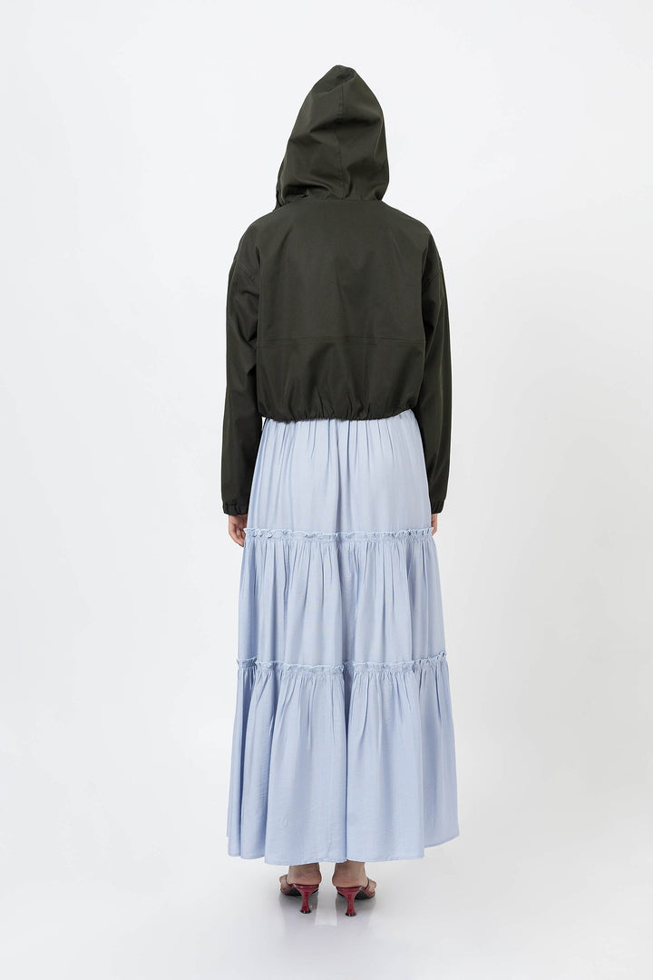 Chamarra ligera con capucha