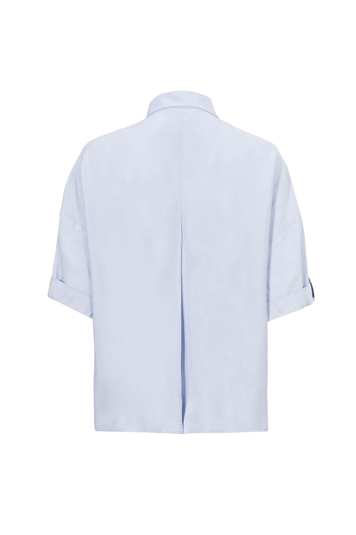 Blusa tipo camisera lisa