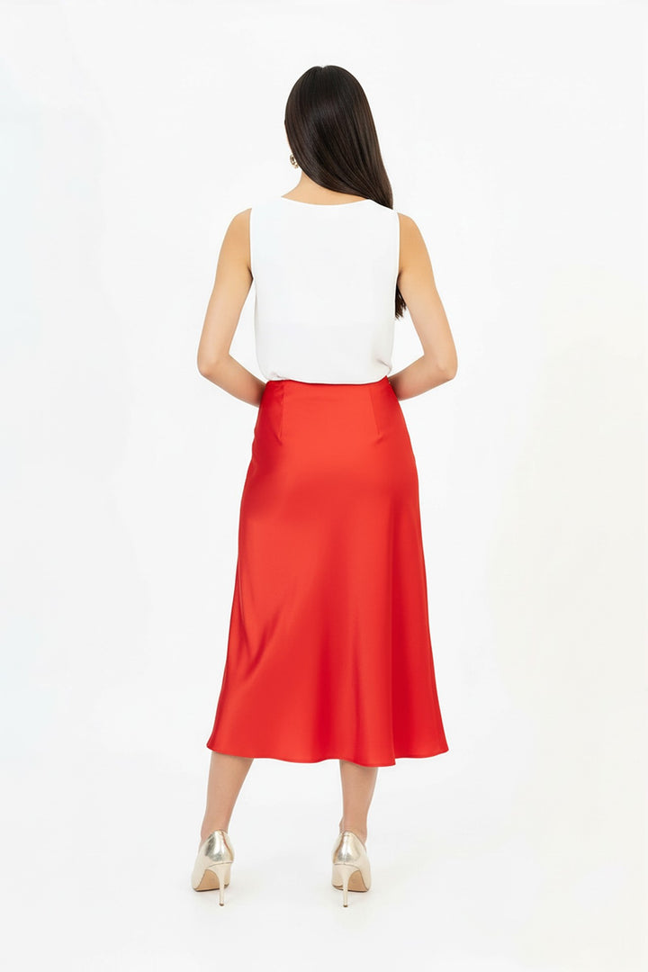 Falda satinada midi elegante