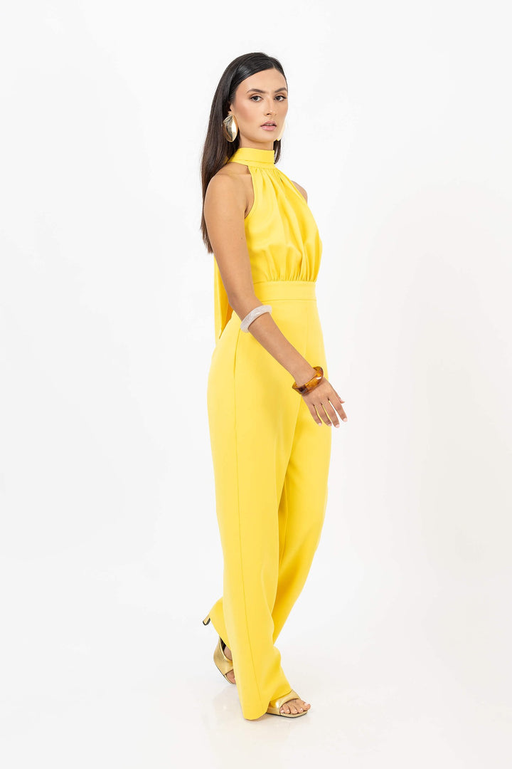 Pantsuit elegante con moño