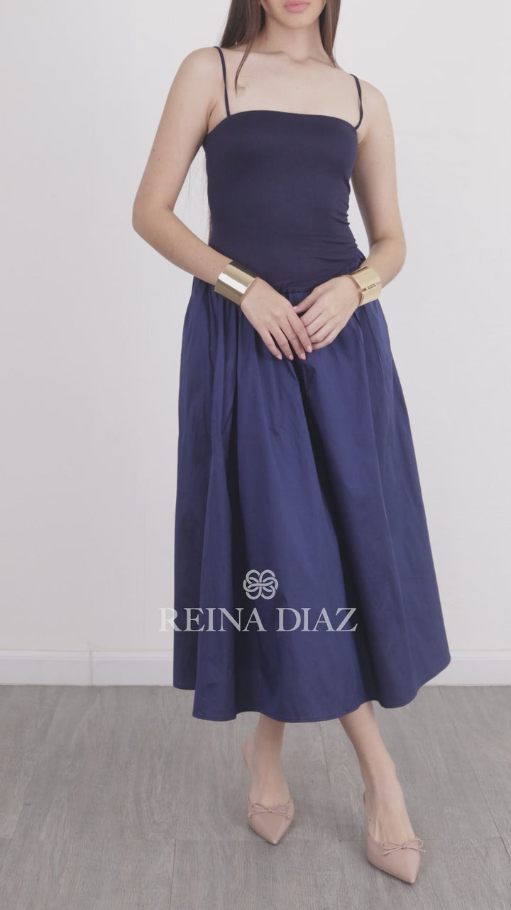 Vestido de tirantes con maxi falda