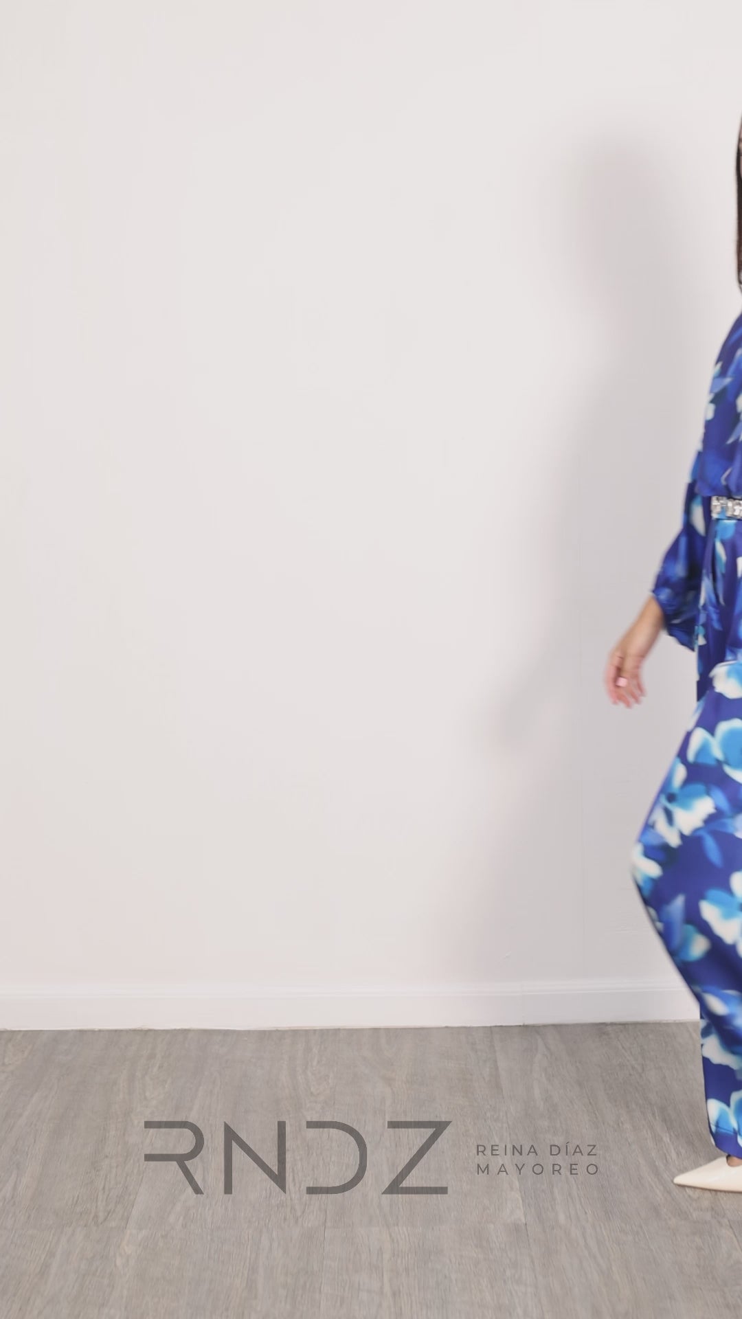 Blusa estampada manga amplia